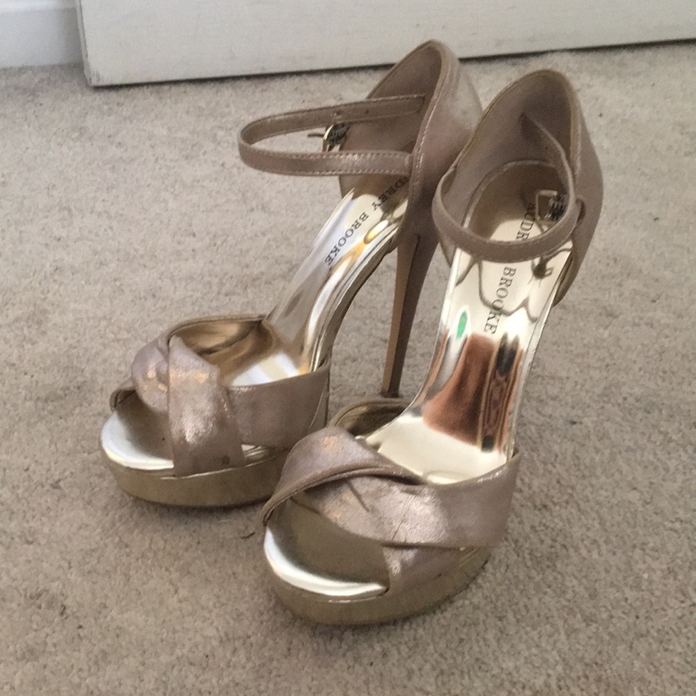 Flirty gold strappy pumps